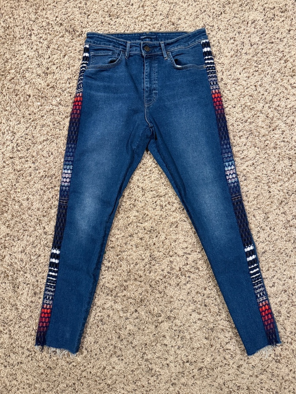 Levi’s size 30 high rise skinny raw hem jeans with patterned sides - Picture 2 of 4